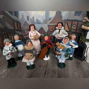 Charming Holiday Caroler Figurines